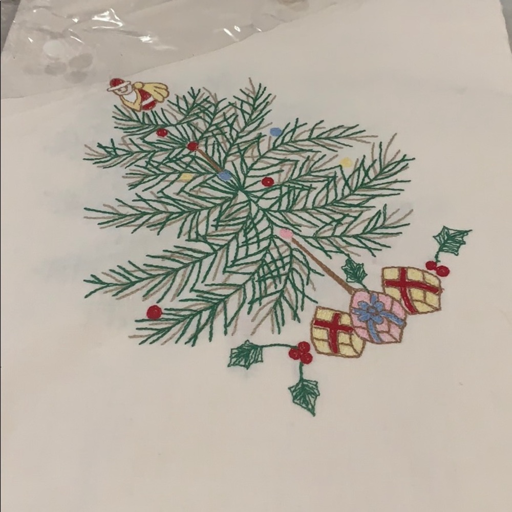 Beautiful Tablecloth 100% Cotton Christmas 🎄